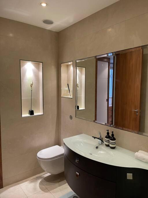 Designer 2 Bedroom Pimlico London Exterior foto
